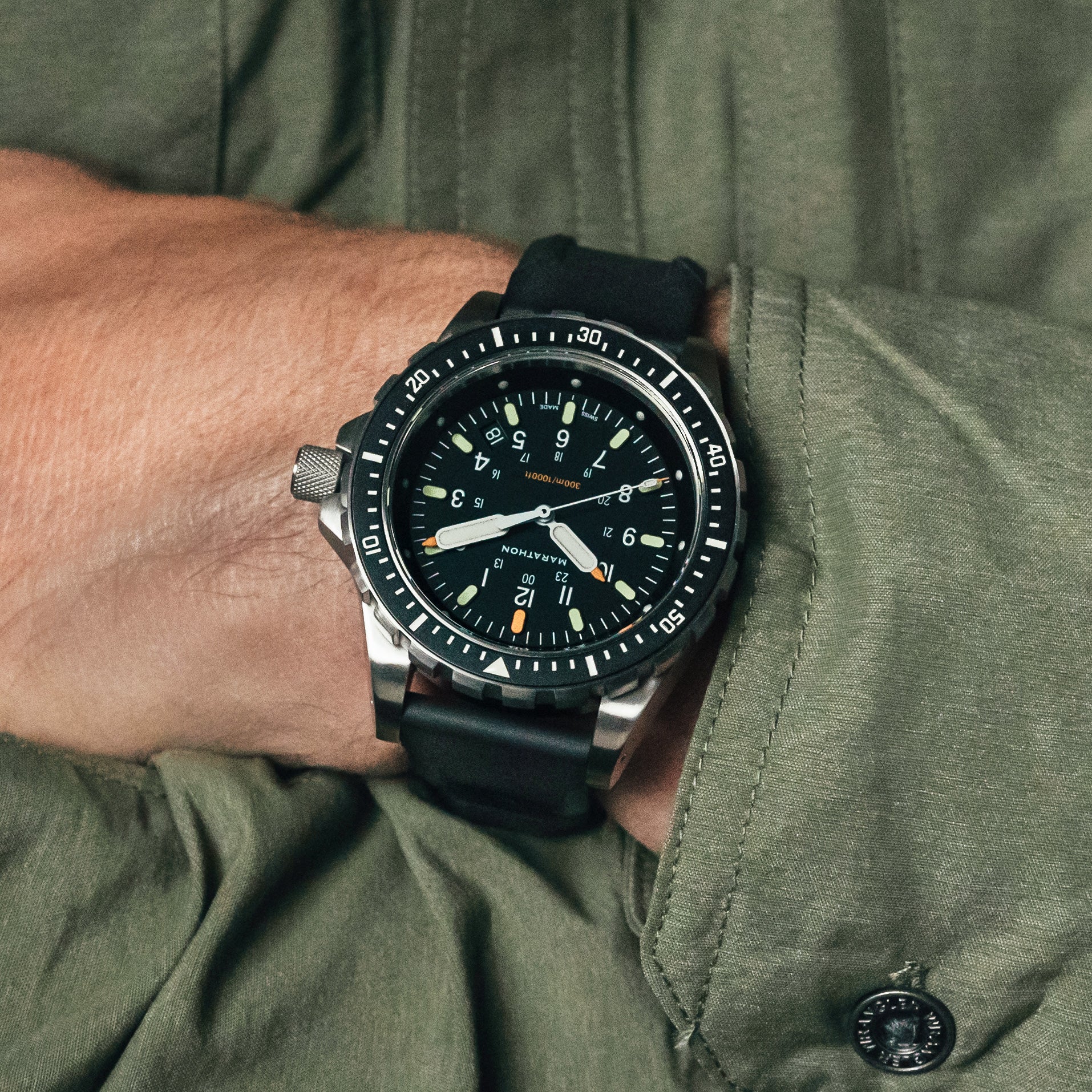 46mm Jumbo Diver's Quartz (JSAR) – Marathon Watch